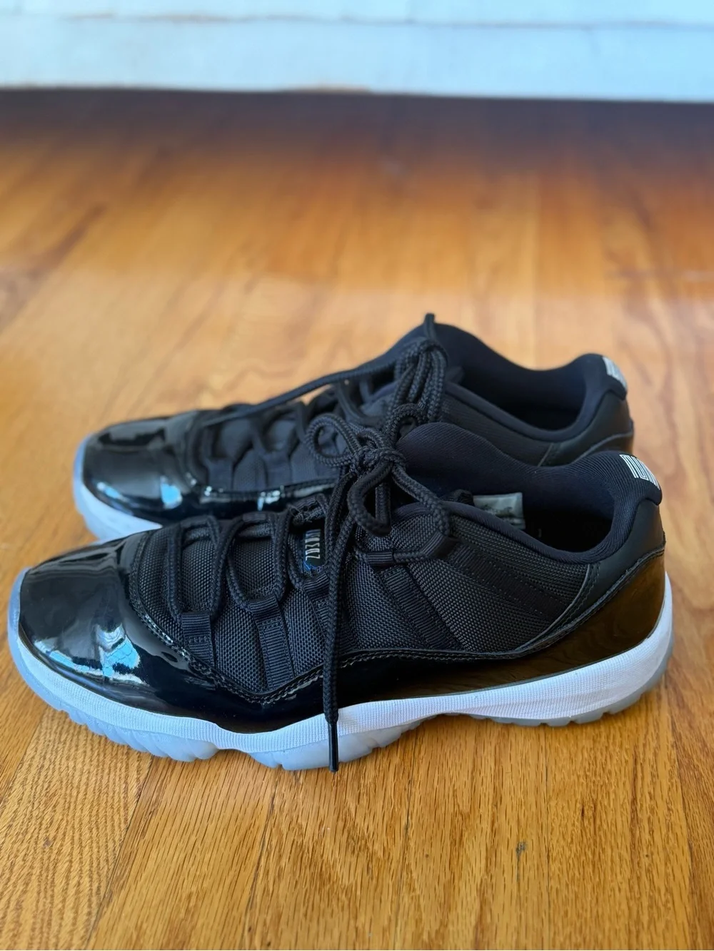 Men’s Jordan 11 retro low “Space Jams”